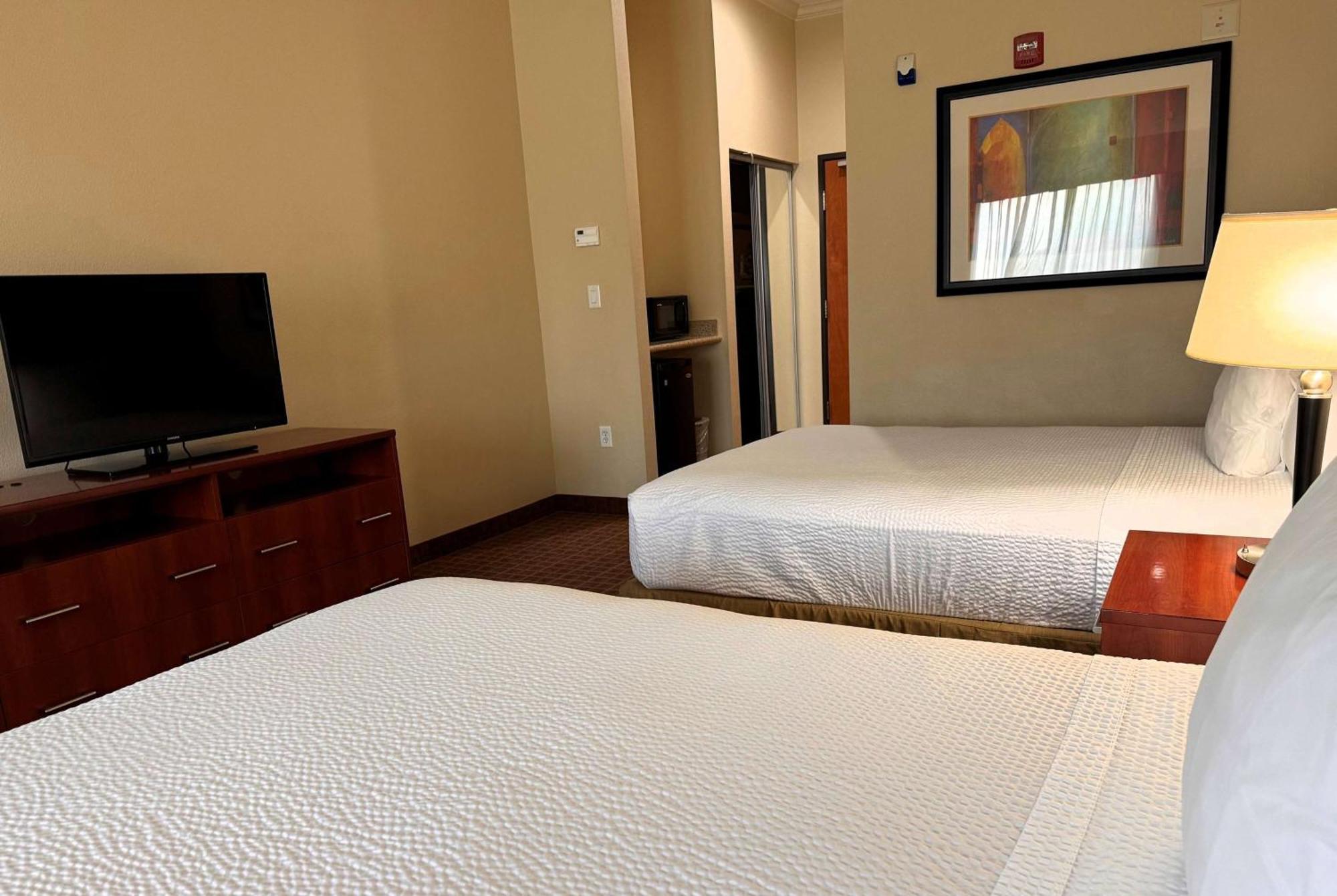 Ramada By Wyndham College Station Hotel Bagian luar foto