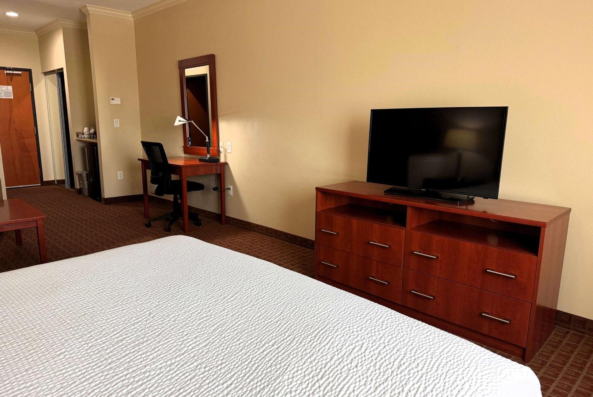 Ramada By Wyndham College Station Hotel Bagian luar foto