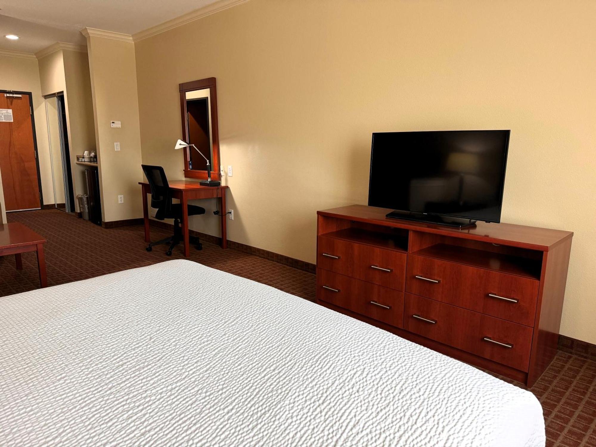 Ramada By Wyndham College Station Hotel Bagian luar foto