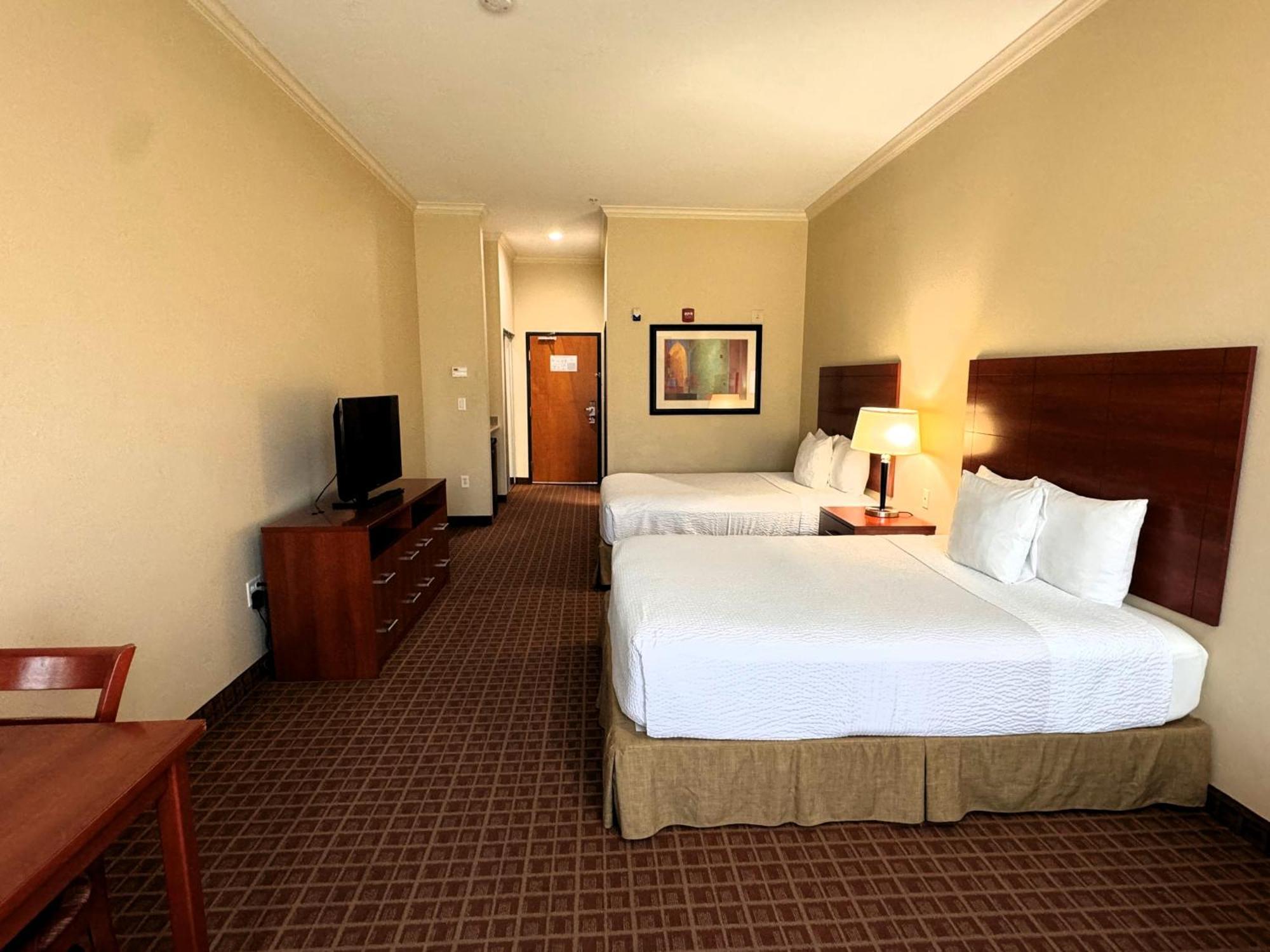 Ramada By Wyndham College Station Hotel Bagian luar foto