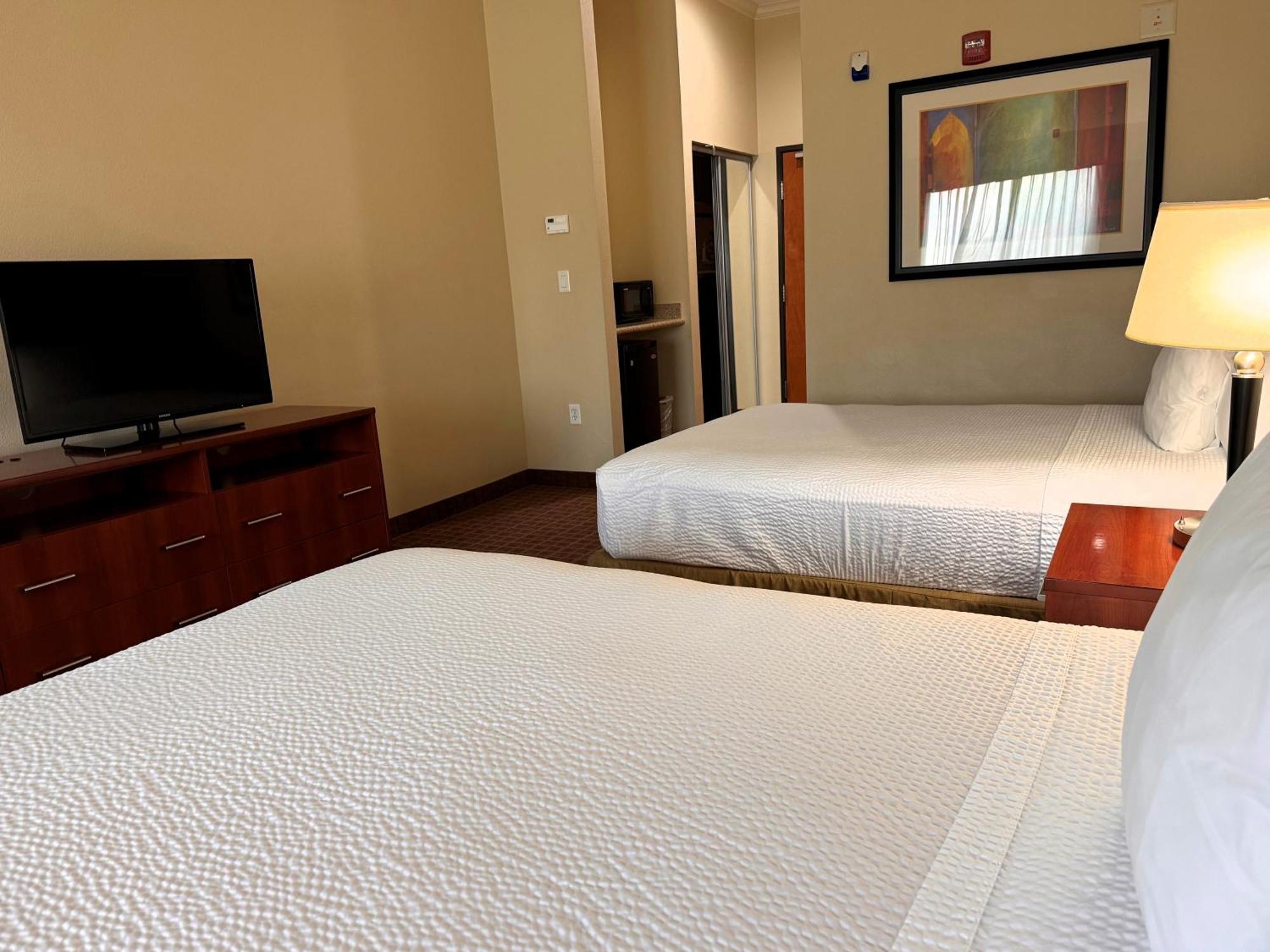 Ramada By Wyndham College Station Hotel Bagian luar foto