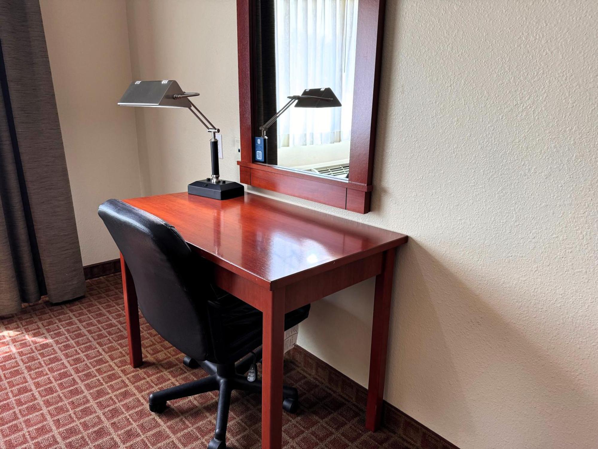 Ramada By Wyndham College Station Hotel Bagian luar foto