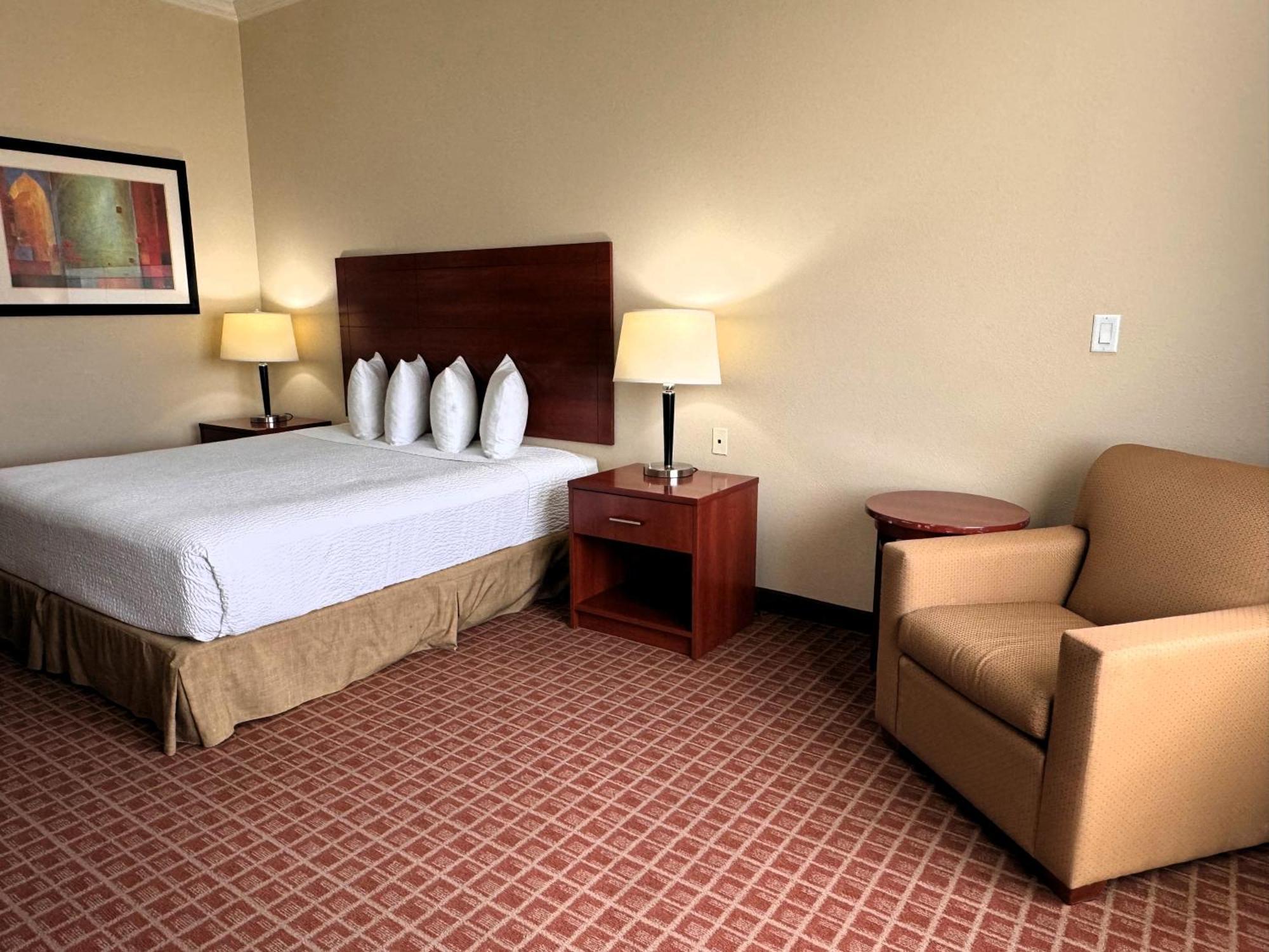 Ramada By Wyndham College Station Hotel Bagian luar foto